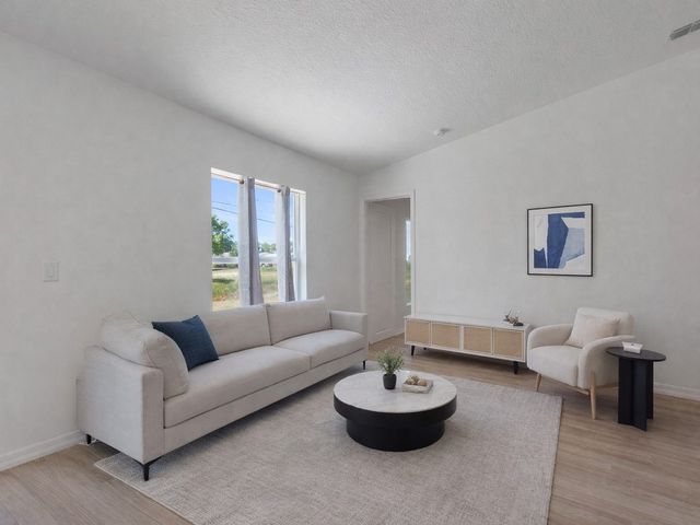 7775 101st Avenue, Vero Beach, FL 32967