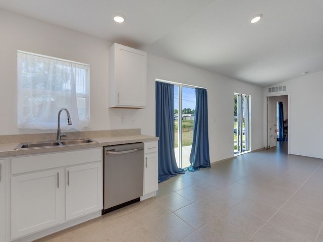 7775 101st Avenue, Vero Beach, FL 32967