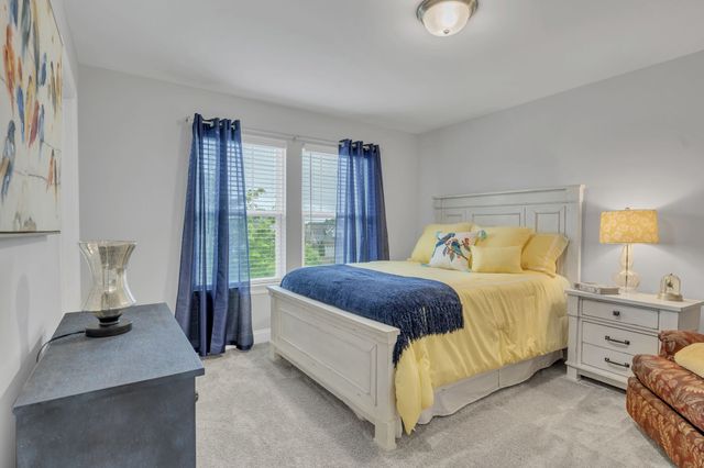 4937 Riverbank Dr, Hermitage, TN 37076