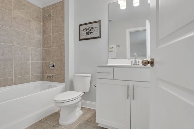4937 Riverbank Dr, Hermitage, TN 37076