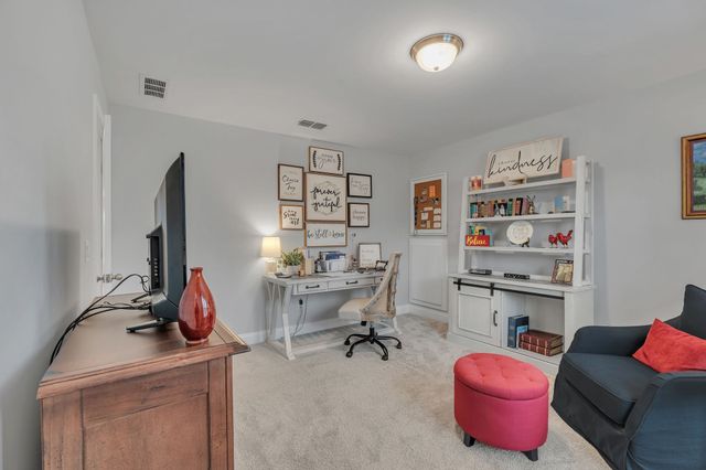 4937 Riverbank Dr, Hermitage, TN 37076