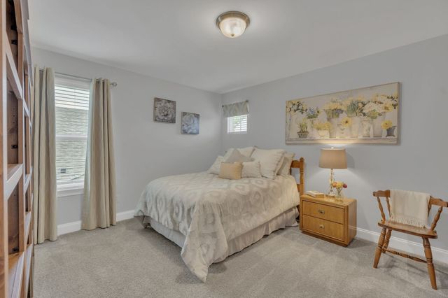 4937 Riverbank Dr, Hermitage, TN 37076