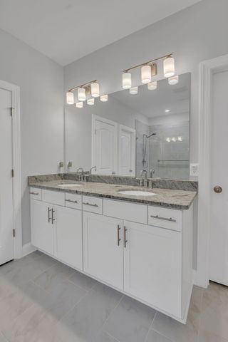 4937 Riverbank Dr, Hermitage, TN 37076
