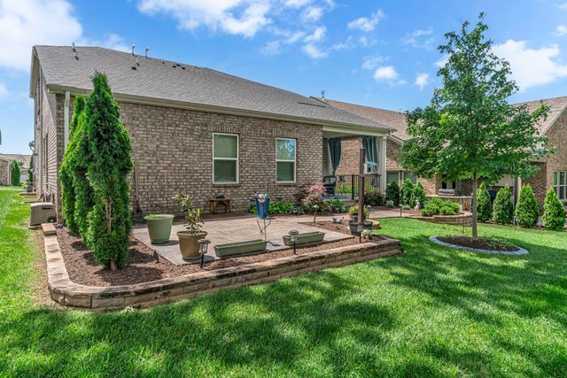 4937 Riverbank Dr, Hermitage, TN 37076
