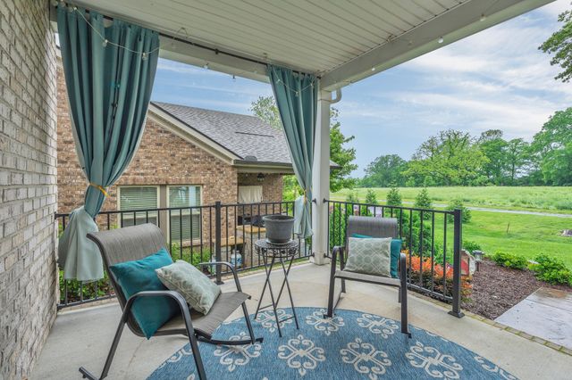 4937 Riverbank Dr, Hermitage, TN 37076
