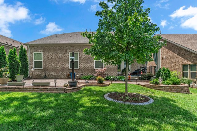 4937 Riverbank Dr, Hermitage, TN 37076