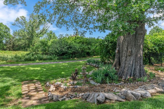 4937 Riverbank Dr, Hermitage, TN 37076