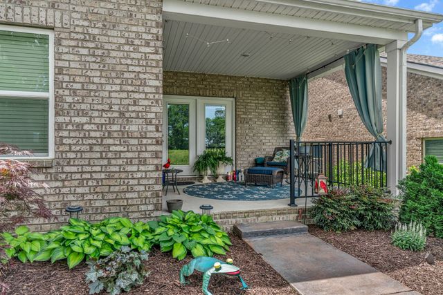 4937 Riverbank Dr, Hermitage, TN 37076