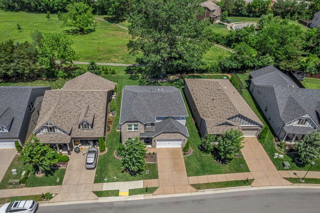 4937 Riverbank Dr, Hermitage, TN 37076