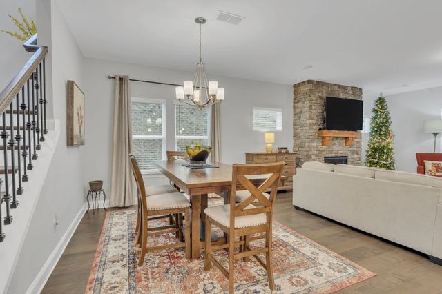 4937 Riverbank Dr, Hermitage, TN 37076