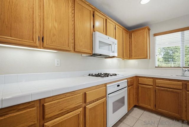 31938 Honeysuckle, Lake Elsinore, CA 92532