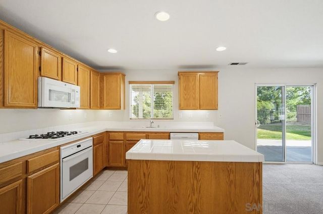 31938 Honeysuckle, Lake Elsinore, CA 92532