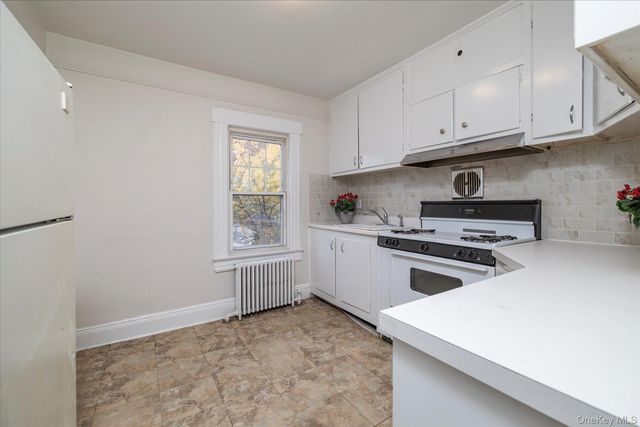 108 Earle Avenue, Lynbrook, NY 11563