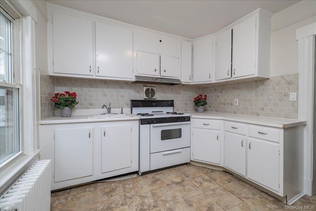 108 Earle Avenue, Lynbrook, NY 11563