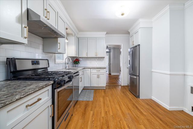 108 Earle Avenue, Lynbrook, NY 11563