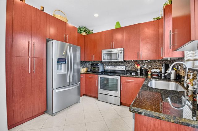 5018 Starblaze Drive, Greenacres, FL 33463