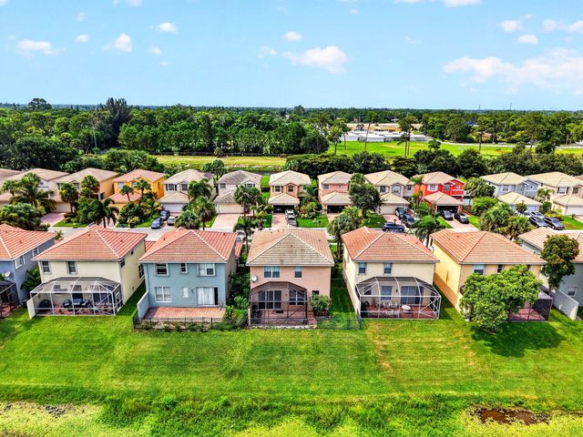 5018 Starblaze Drive, Greenacres, FL 33463