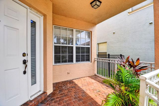 5018 Starblaze Drive, Greenacres, FL 33463