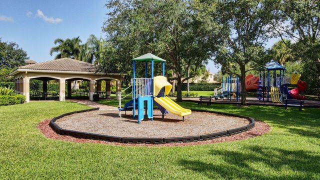 5018 Starblaze Drive, Greenacres, FL 33463