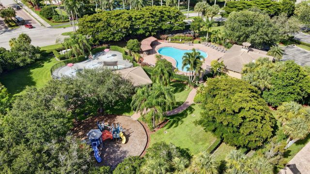 5018 Starblaze Drive, Greenacres, FL 33463