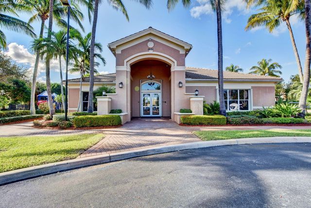 5018 Starblaze Drive, Greenacres, FL 33463