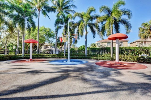 5018 Starblaze Drive, Greenacres, FL 33463