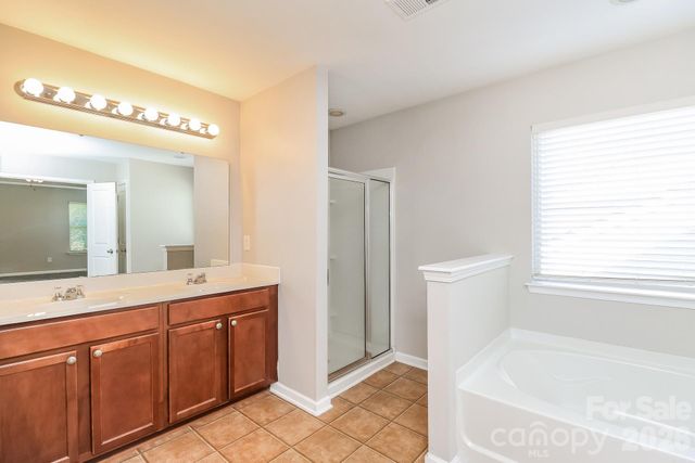 2104 Verde Creek Road, Charlotte, NC 28214