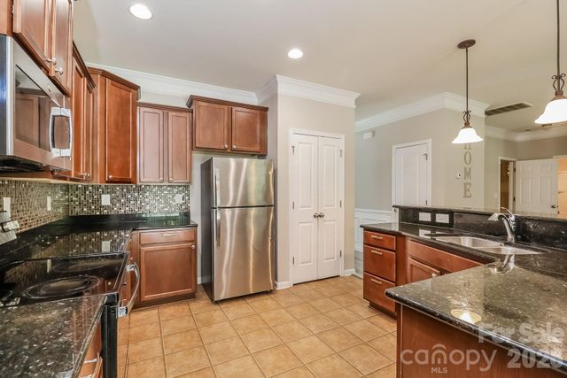 2104 Verde Creek Road, Charlotte, NC 28214