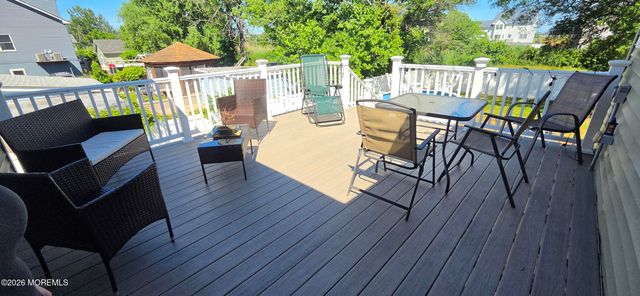 49 Brainard Avenue, Port Monmouth, NJ 07758