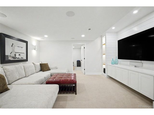 15542 Willow St, Thornton, CO 80602