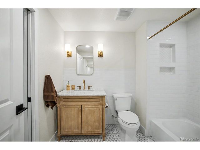 15542 Willow St, Thornton, CO 80602