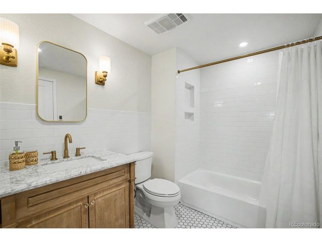 15542 Willow St, Thornton, CO 80602