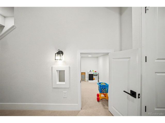 15542 Willow St, Thornton, CO 80602