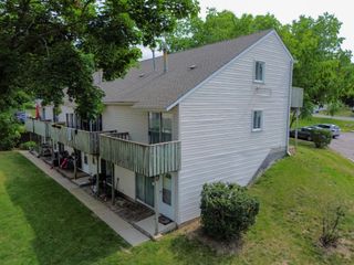 89 Maude Avenue A, Fox Lake, IL 60020