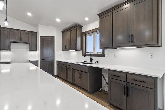 2722 WESTLINE ROAD, Suamico, WI 54313