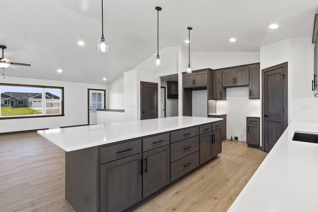 2722 WESTLINE ROAD, Suamico, WI 54313
