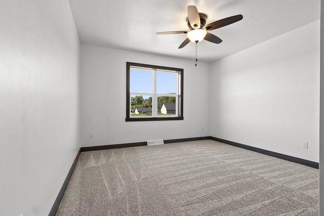 2722 WESTLINE ROAD, Suamico, WI 54313
