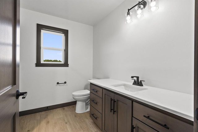 2722 WESTLINE ROAD, Suamico, WI 54313