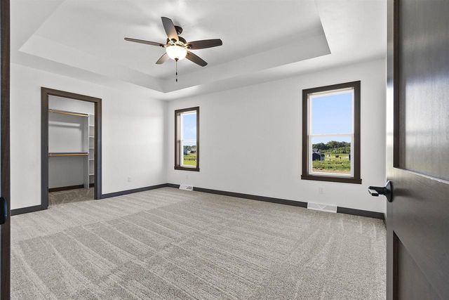 2722 WESTLINE ROAD, Suamico, WI 54313