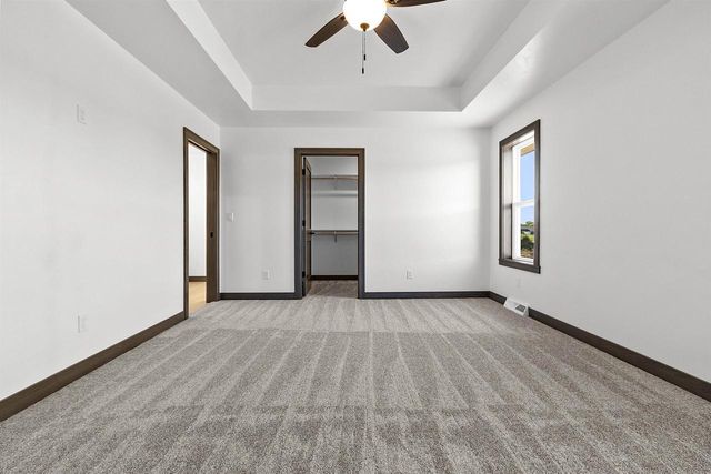2722 WESTLINE ROAD, Suamico, WI 54313