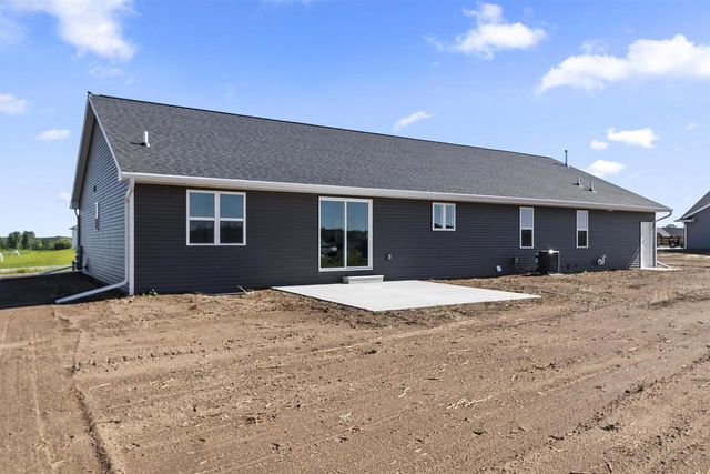 2722 WESTLINE ROAD, Suamico, WI 54313