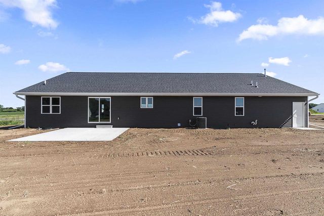 2722 WESTLINE ROAD, Suamico, WI 54313