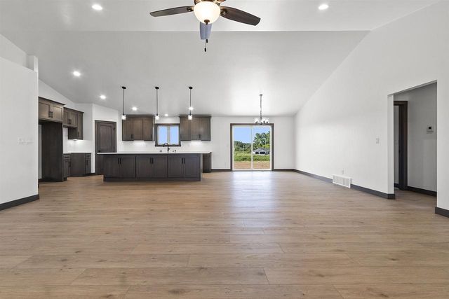 2722 WESTLINE ROAD, Suamico, WI 54313