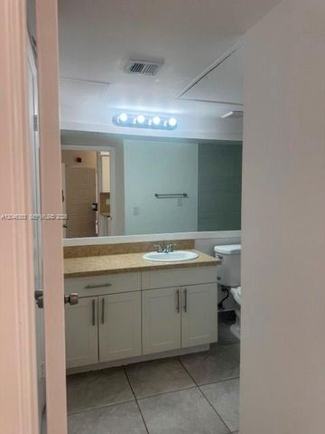 18336 NW 68th Avenue C, Hialeah, FL 33015
