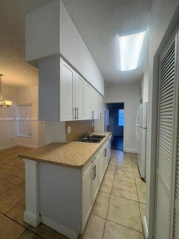 18336 NW 68th Avenue C, Hialeah, FL 33015