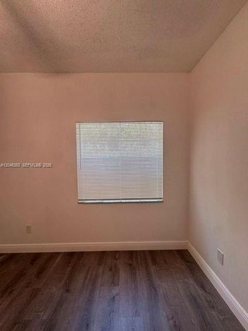 18336 NW 68th Avenue C, Hialeah, FL 33015