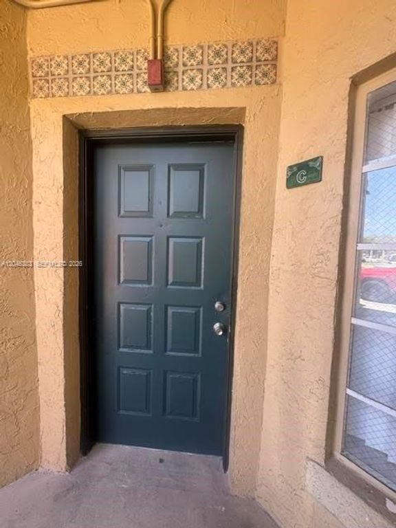 18336 NW 68th Avenue C, Hialeah, FL 33015
