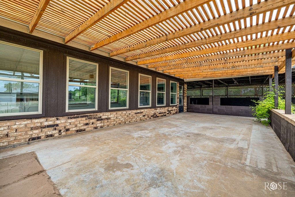 Image 14 of property listing at 8758 Hwy 67, San Angelo, TX 76905