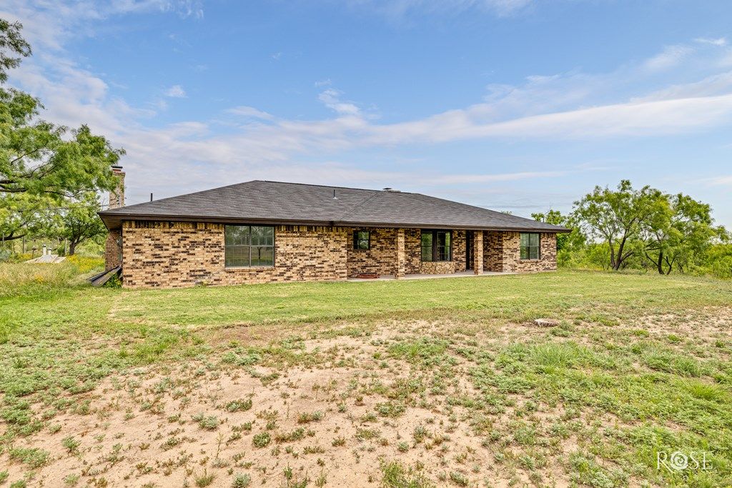 Image 2 of property listing at 8758 Hwy 67, San Angelo, TX 76905