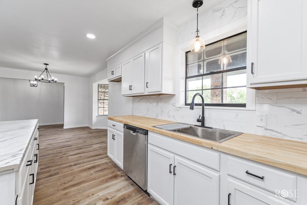 Image 6 of property listing at 8758 Hwy 67, San Angelo, TX 76905